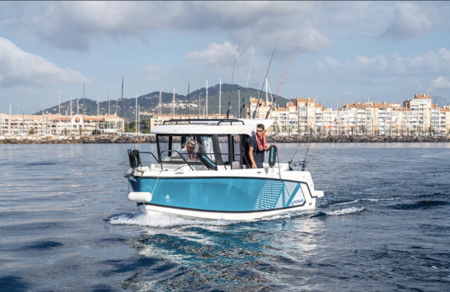 slider 0 Quicksilver Activ 705 Pilothouse